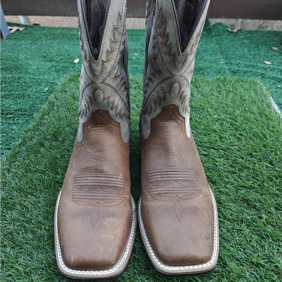 Ariat Other - Ariat Men's Rawly Ultra Leather Cowboy Boot in Barrel Brown/Orro Brown. Size 11D